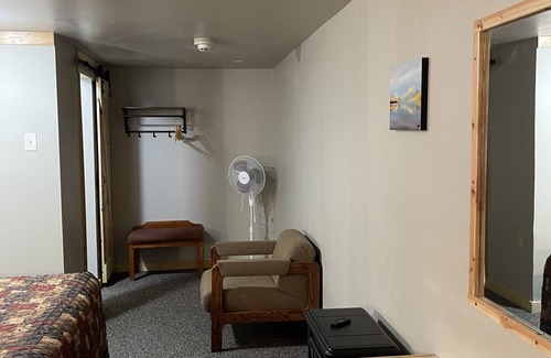 Babb Hotel | Hooks Hideaway Motel