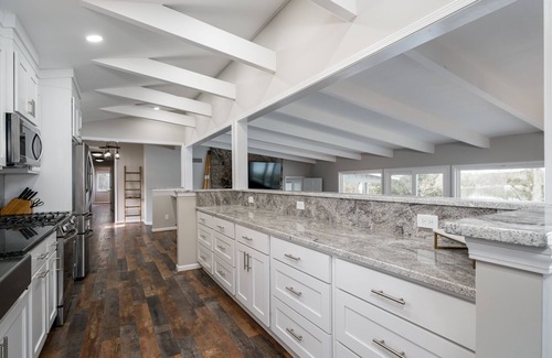 Gainesville House | Hooky House on Lake Lanier