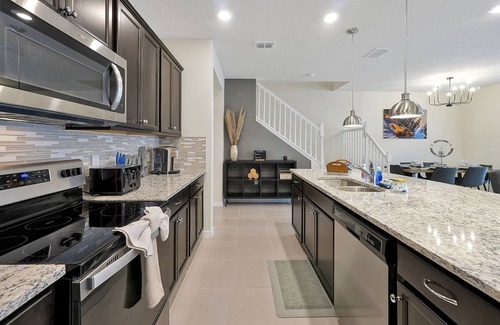 Tuscan Hills House | Hooleiia Hale 5 bedroom Townhome with Heated Pool & Grill included Near Disney
