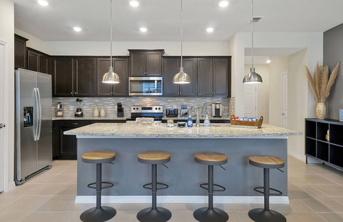 Tuscan Hills House | Hooleiia Hale 5 bedroom Townhome with Heated Pool & Grill included Near Disney