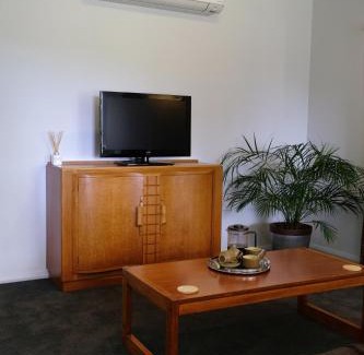 Aldgate House | Hoopers Cottage