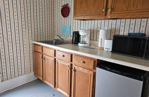 Kent Cottage | Hoot 2 cottage for vocation, family reunion or fishing.