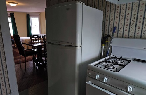 Kent Cottage | Hoot 2 cottage for vocation, family reunion or fishing.