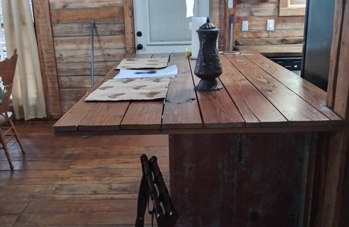 Cleveland House | Hoot Nanny's Cabin on Mossy Creek