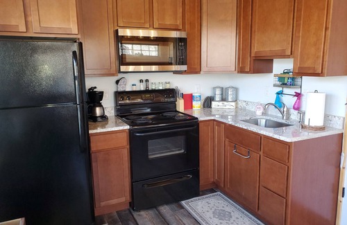 Garfield House | Hoot Owl Cabin - LAKEFRONT 2-Loft Cabin with stairs to the shoreline!