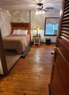 Talihina House | Hootie Creek Guest House