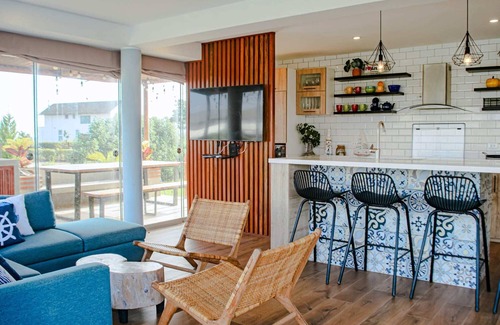 Ica Villa | HOP Aruba: Caribbean charm near in Chincha