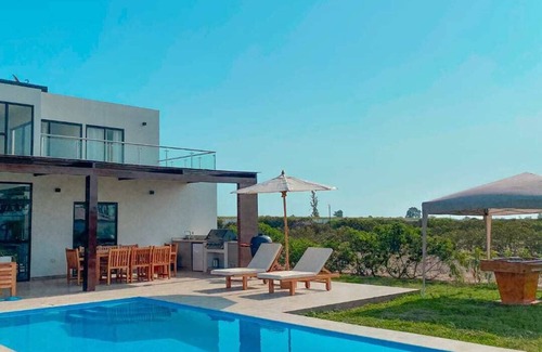 San Clemente Villa | HOP Encanto: Countryside, Sun & Fun in Pisco