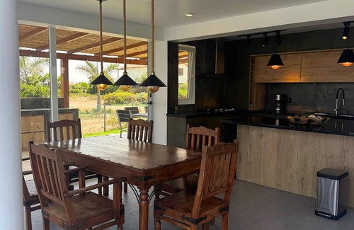 Ica House | Hop Honolulu Exclusiva Oasis y Playa en Chincha