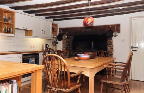Riddlecombe Cottage | HOPE COTTAGE, pet friendly, country holiday cottage in Riddlecombe