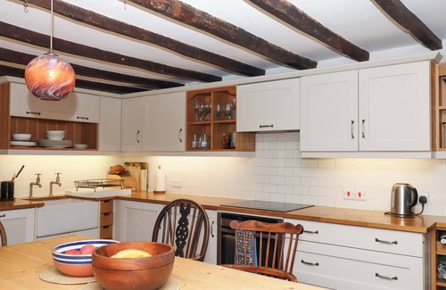 Riddlecombe Cottage | HOPE COTTAGE, pet friendly, country holiday cottage in Riddlecombe