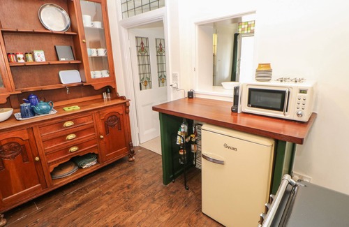 Reeth Cottage | HOPE COTTAGE SOUTH, family friendly, with open fire in Reeth