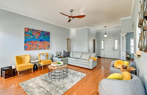 Hope Mills House | Hope Mills Family Home with Huge Backyard!