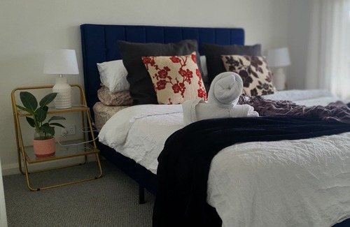 Ballarat East House | Hopetoun Cottage | Modern, Stylish, Warm | 2 Minutes From Ballarat CBD