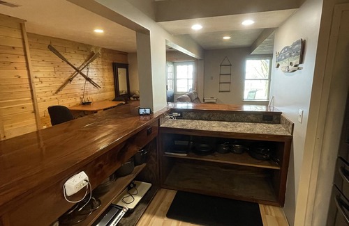 Bear Lake House | Hopkins Park Lake Side Inn