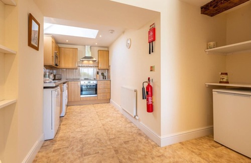 West Compton House | Hopscotch Cottage - Three Bedroom House, Sleeps 6