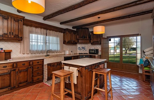 Palmela Ski Chalet | Hopstays - Palmela Quinta das Oliveiras