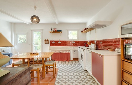 Setubal Villa | Hopstays - Quinta de Zanão House