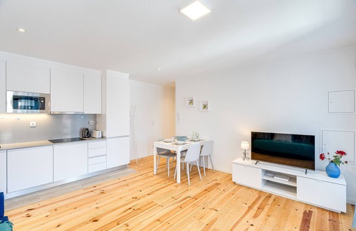 Trafaria Apartment | Hopstays - Trafaria Rio Pearl 47