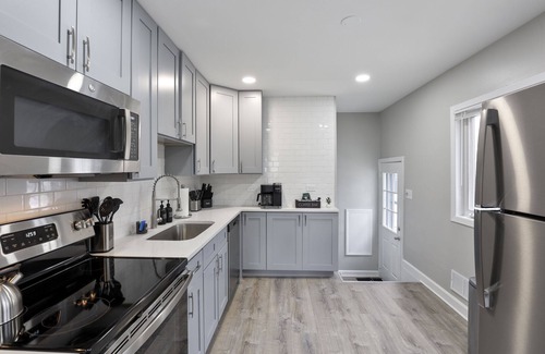 Homewood House | Horizon - 4BR’s, 2BA Game Room & Gym