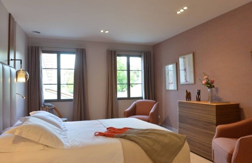 Les Mesneux House | HORIZON Deluxe Room