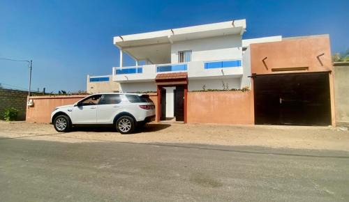 Ponto Villa | HORIZON PLUS - Villa Moderne avec 3 Chambres Climatisées, NETFLIX, WIFI, Vue Mer & Sérénité à Pointe Sarène