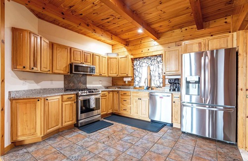 Lake Ariel House | Horizon Retreat | Hot Tub | Lake Views | Game Room