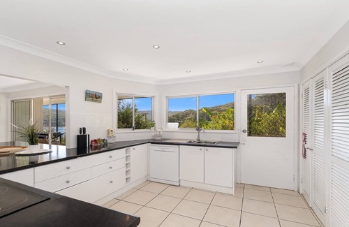 Hardys Bay House | Horizons on Heath Hardys Bay