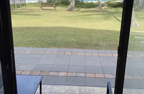 Bargara Apartment | 'Horizons' Unit 2 - Beachfront Unit