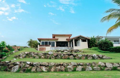 Pedasi Villa | Horizonte Luxe Villa 3BR Infinity & Indoor Pool