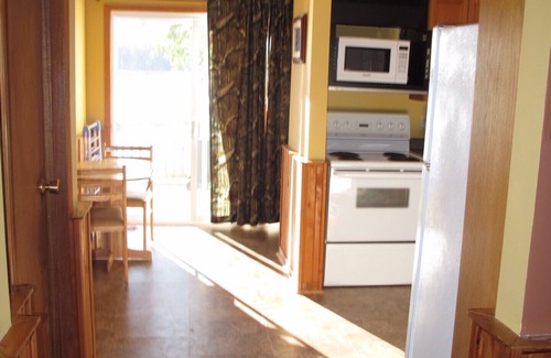 Ryerson Cottage | Horn Lake Cottage (4 season, Lakefront), Burk's Falls