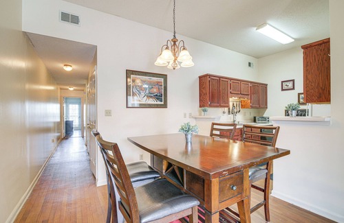 Horn Lake House | Horn Lake Townhome: 14 Mi to Downtown Memphis!