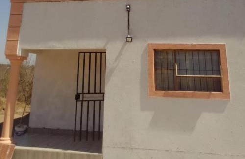 Thorny Bush Game Reserve Apartment | Hornbills lodge bnb