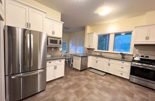 Sardis Villa | ?Hornby Lake Estate w/AC-5Bed Private Lakehouse?