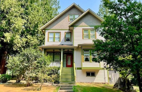 Sardis Villa | ?Hornby Lake Estate w/AC-5Bed Private Lakehouse?