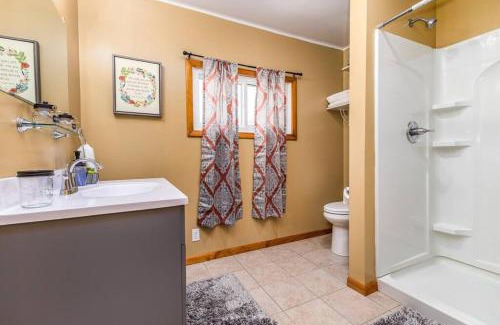 Scales Mound Apartment | Hornet Lodge