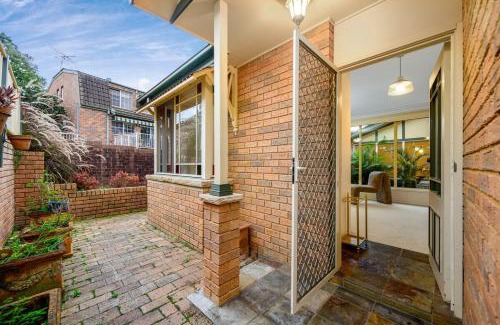 Hornsby House | Hornsby Stay Near Station & Shops