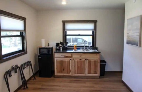 Rapid City Cabin | Horse Creek Resort - Cabin 3