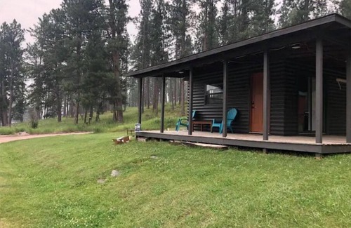 Rapid City Cabin | Horse Creek Resort - Cabin 5