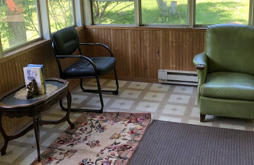 National Mine House | Horse & Hound Pet Friendly. Large Kennel/Stall. Trails year round. WiFi.
