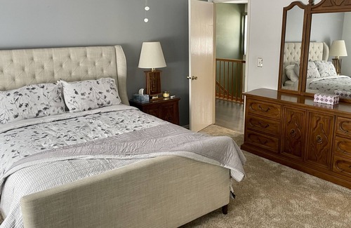 Clifton Park House | Horse Inn Around Saratoga: Town Home. 🐾Pet Friendly. Mins to I-87.