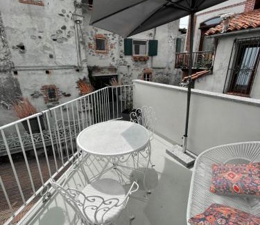 Chiaverano Villa | Horse Shoe House