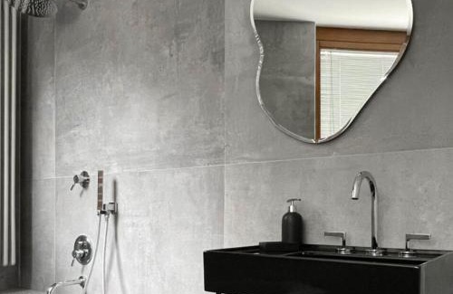 Chiaverano Villa | Horse Shoe House