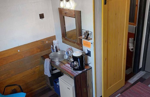 Lebanon Apartment | Horse Stall 3 Trotter Range