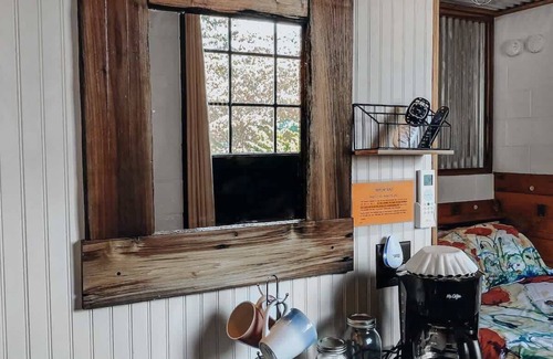 Lebanon Apartment | Horse Stall 3 Trotter Range