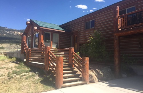 Lyman Cabin | Horse Valley Ranch Rural Mid-Southern Utah Outdoor Getaway