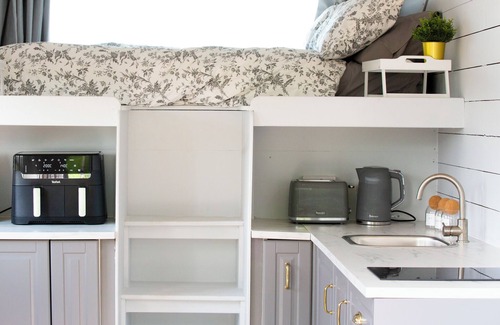 Pontesbury House | Horsebox glamping in Shropshire - Welcome to the Hay Vacay!