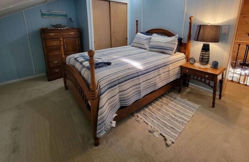 Mecosta Cottage | Horsehead Lake Cottage, Mecosta MI. Quite Cozy Cottage