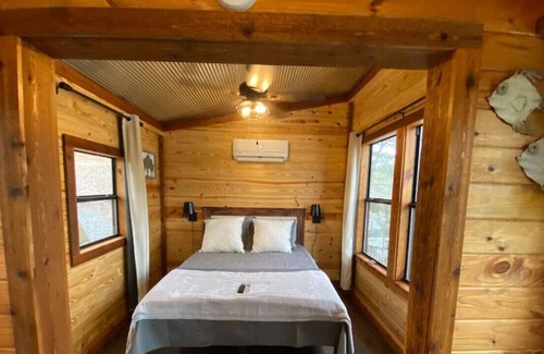 Alix Cabin | Horsehead Waterfall Cabin One!
