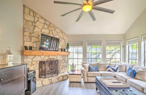 Horseshoe Bay House | Horseshoe Bay Townhome with Patio and Outdoor Pool!